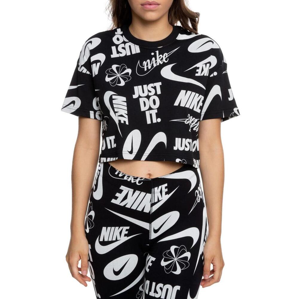 NIKE Sportswear Essential Cropped Tee Only